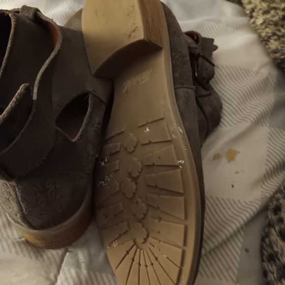 TARA M KEEGAN ANKLE BOOTS - Picture 8 of 12